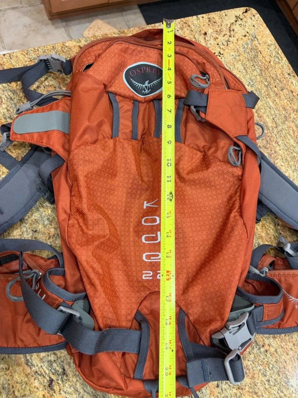 Osprey Kode 22L Backpack EUC Hiking Skiing Traveling